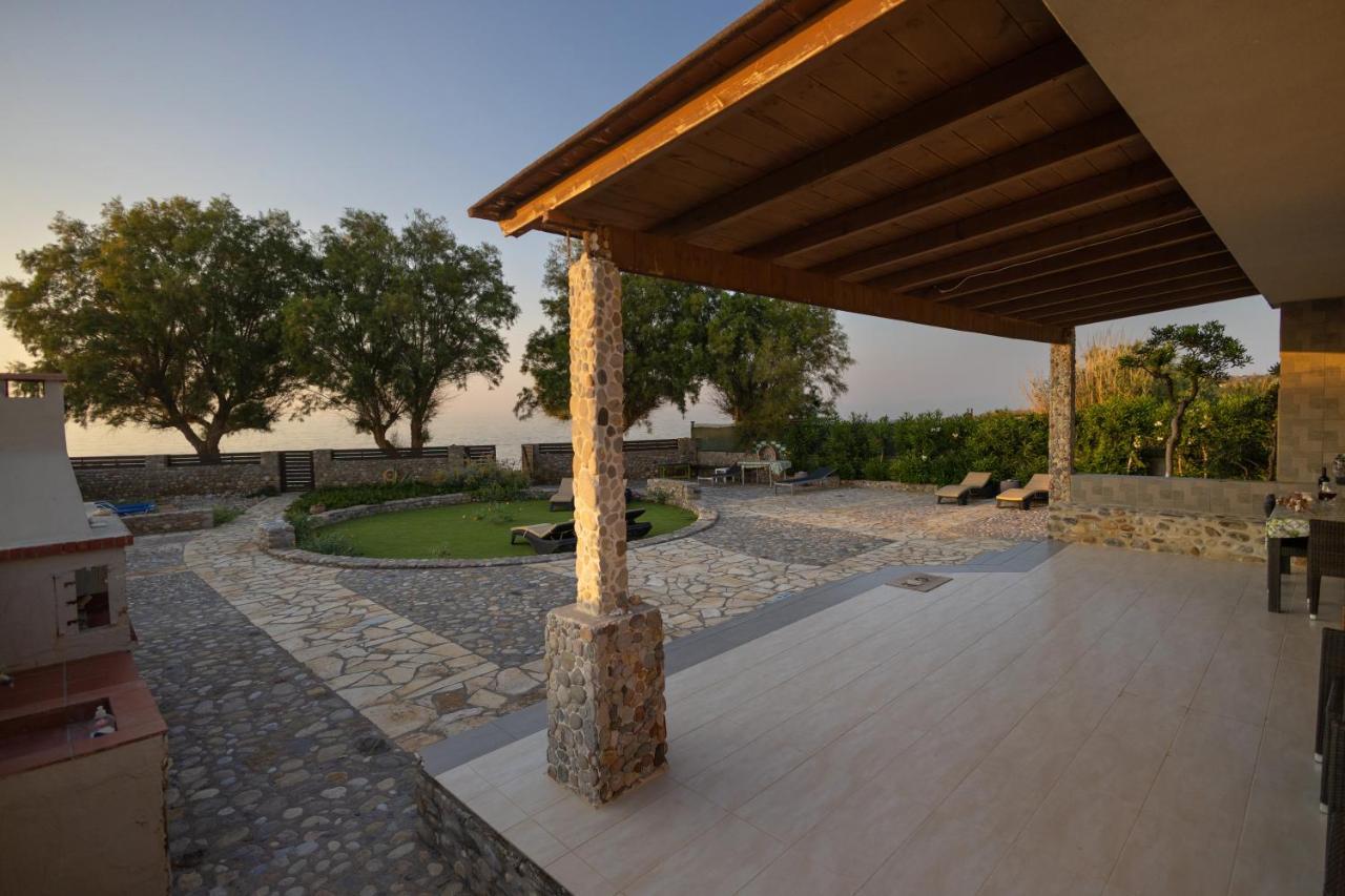 Villa Thalassa Stavromenos Beach Magnisia ภายนอก รูปภาพ