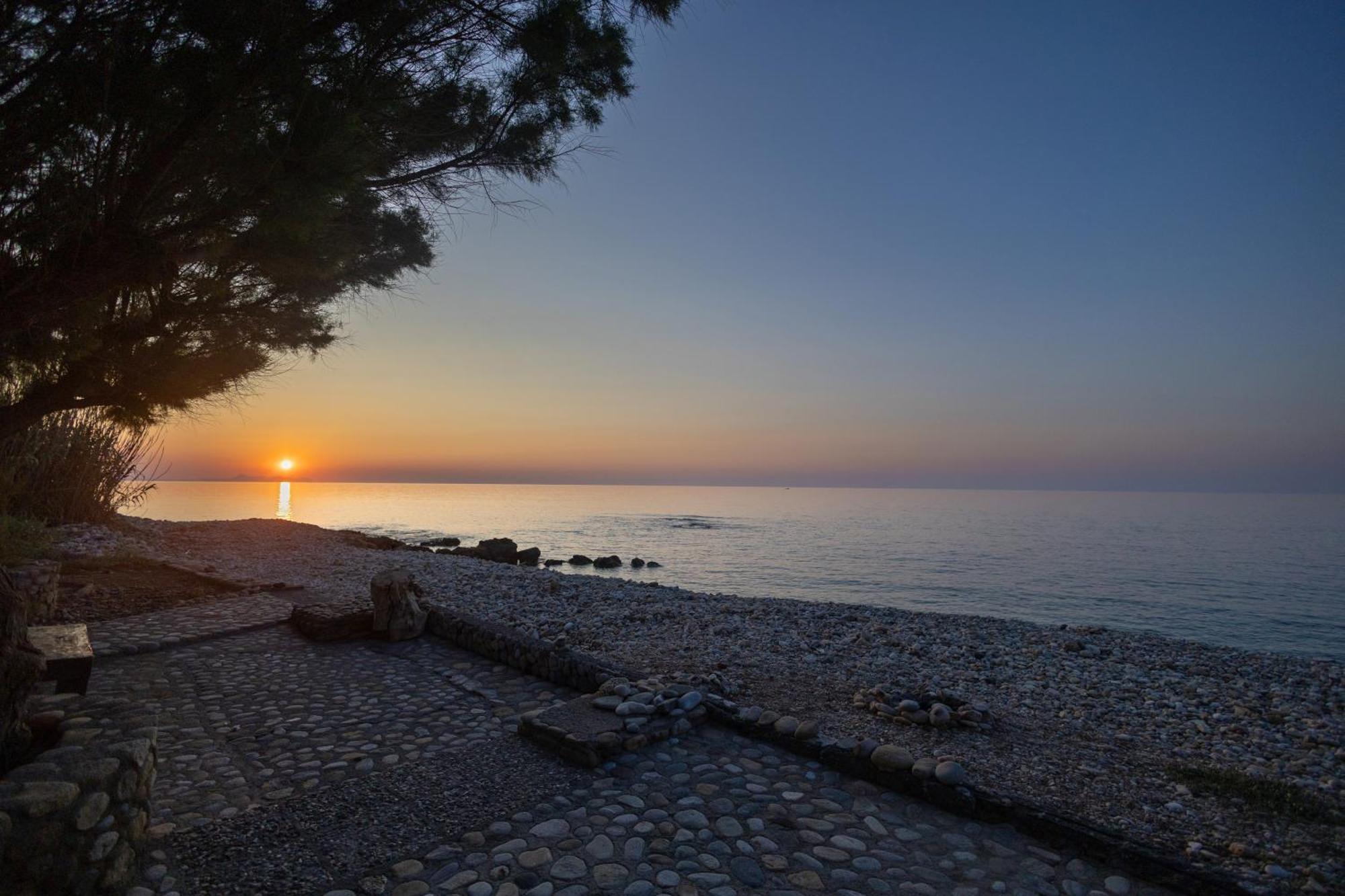 Villa Thalassa Stavromenos Beach Magnisia ภายนอก รูปภาพ